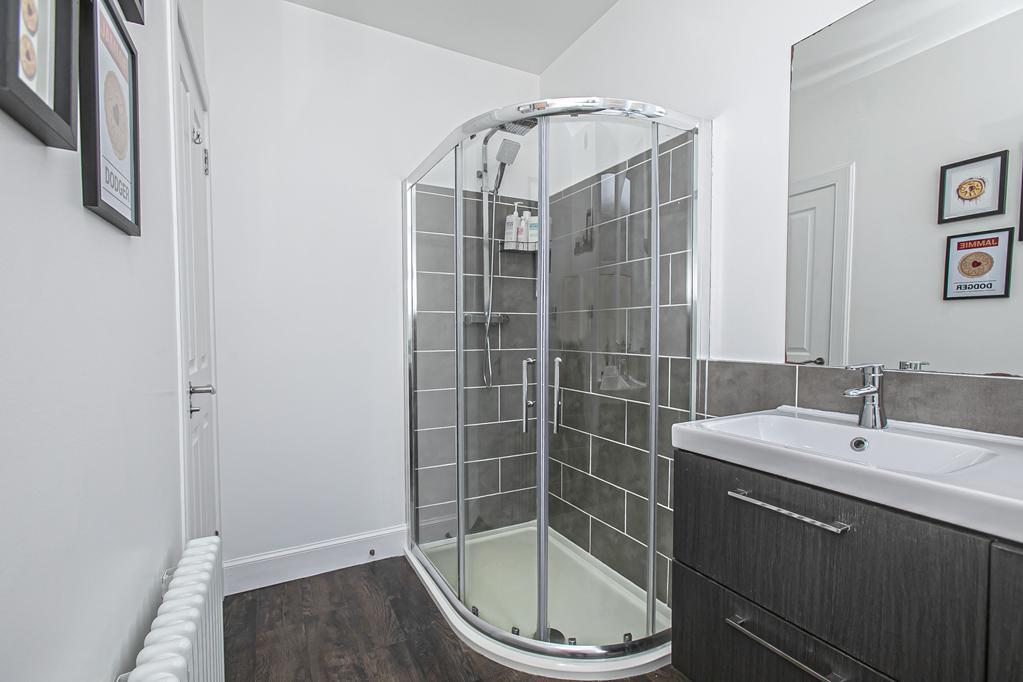 ENSUITE AGAIN