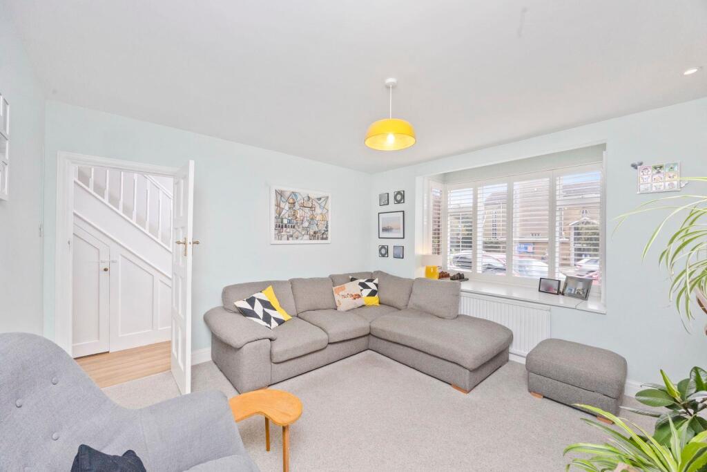 Nevill Avenue 139 LOUNGE 2.jpeg