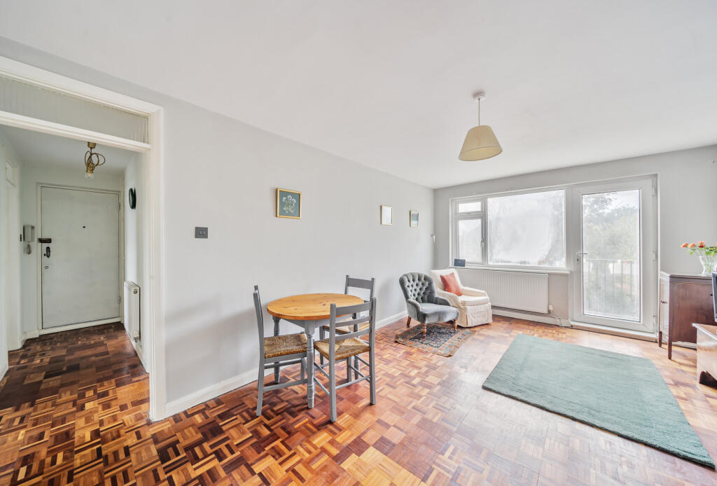 1298397-19-682df7...