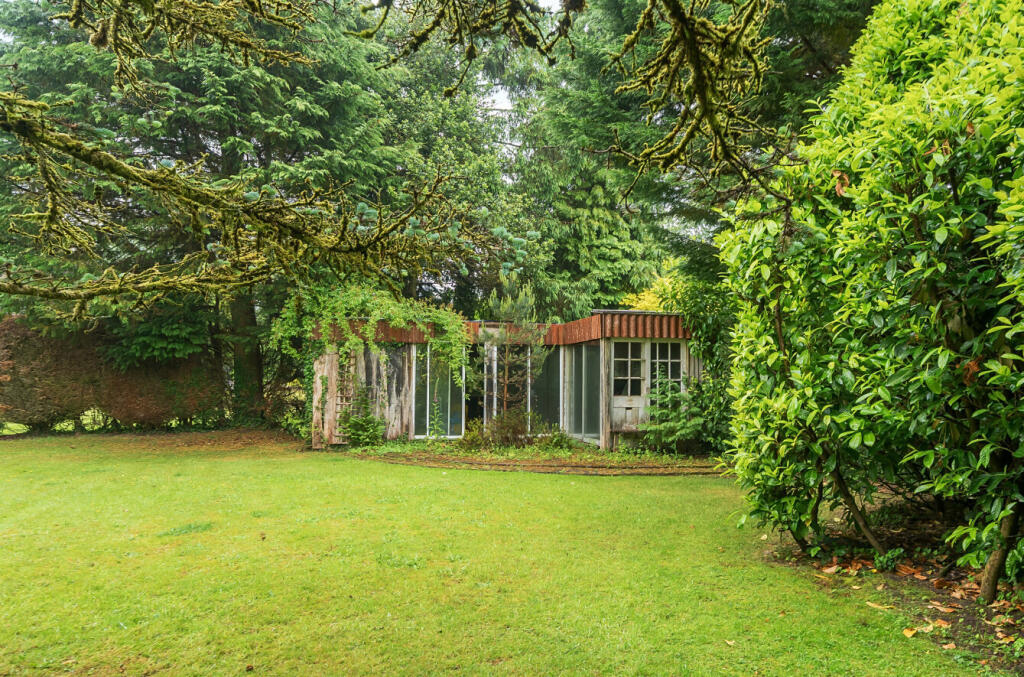 1298255-4-6836229...