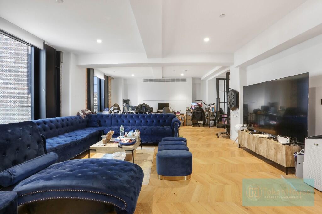 Circus Road East, London, SW11