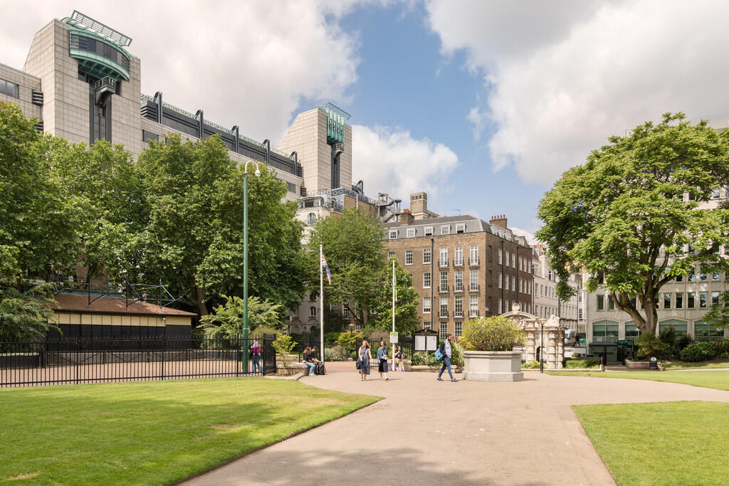 Embankment Garden...