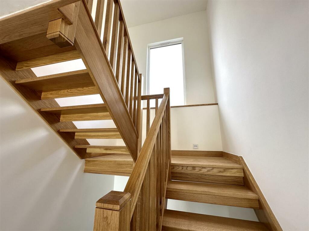 FIRST FLOOR STAIRS AND LANDING