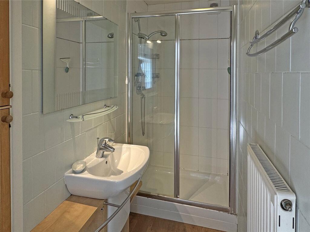 Ensuite shower