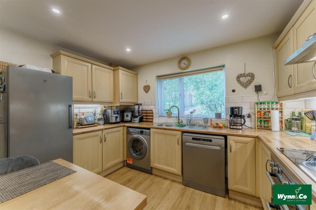 31 Devon Grove-1015L.jpg