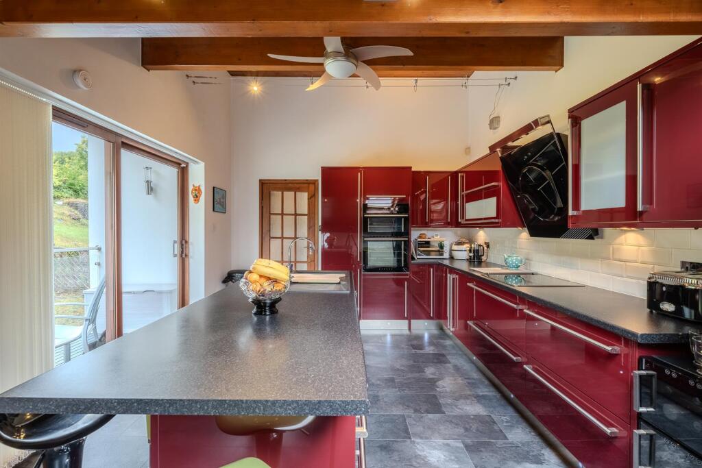 19 Oaks Court-28.jpg