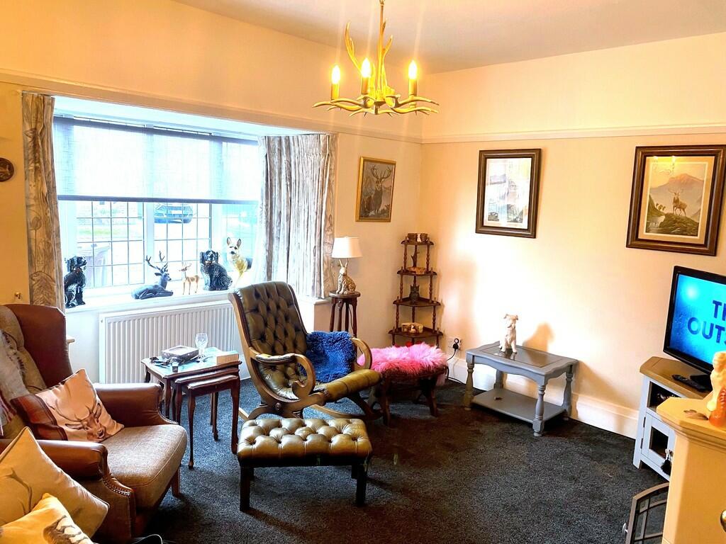 Living Room / Din...