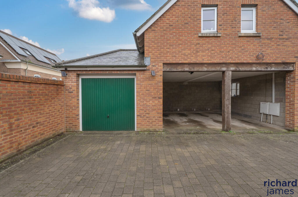 b8e43e9fa8fb453c94a5360d0afb9378