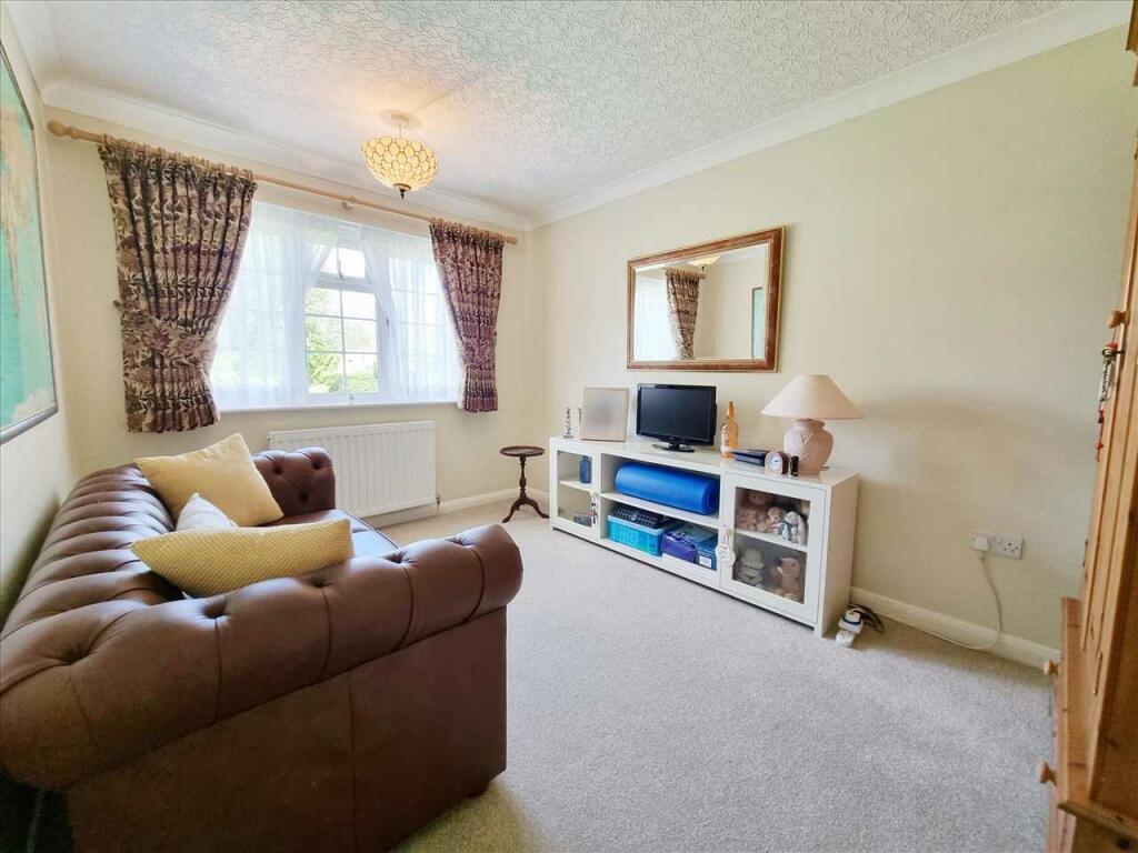 Bedroom 3:
