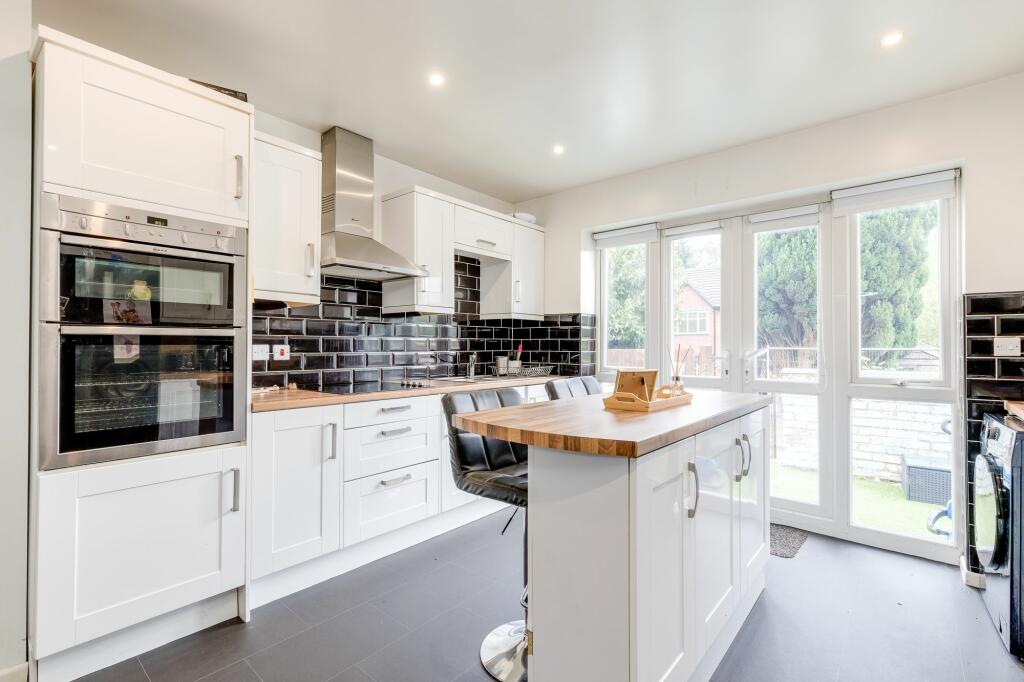 Kitchen diner / family room