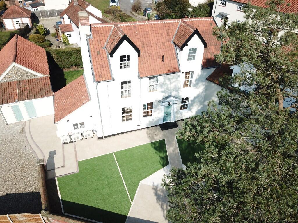Becclesgate House