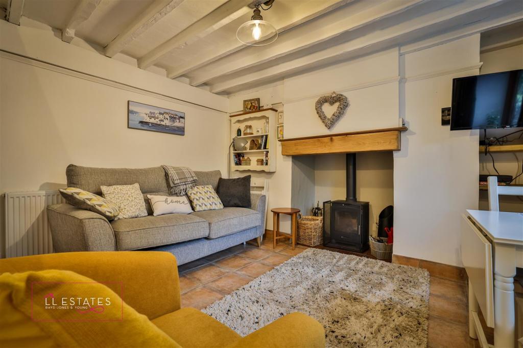 Hilston Cottage-6.jpg