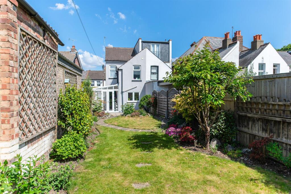 FERNDALE ROAD,16- (4).jpg