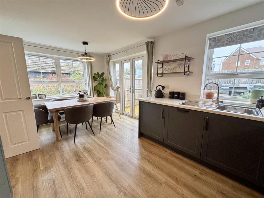 Kitchen/Dining Room