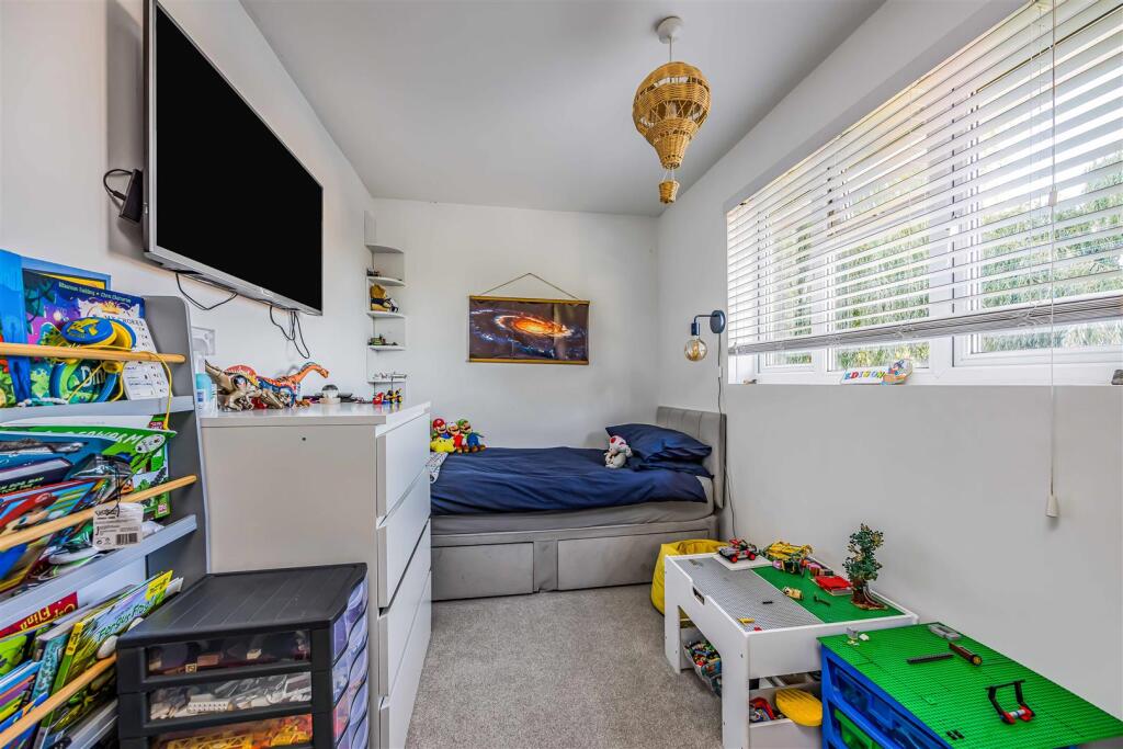 155 High Lawn Way, Havant-Small-PorticoMarketing-S