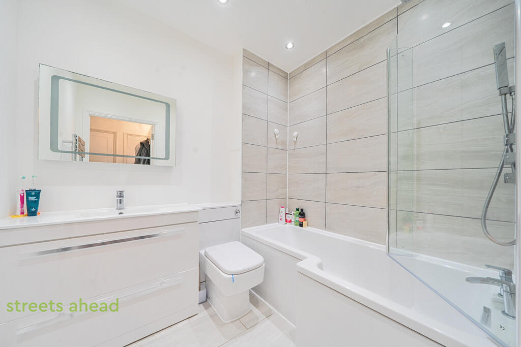 2233d1f8-b316-416...