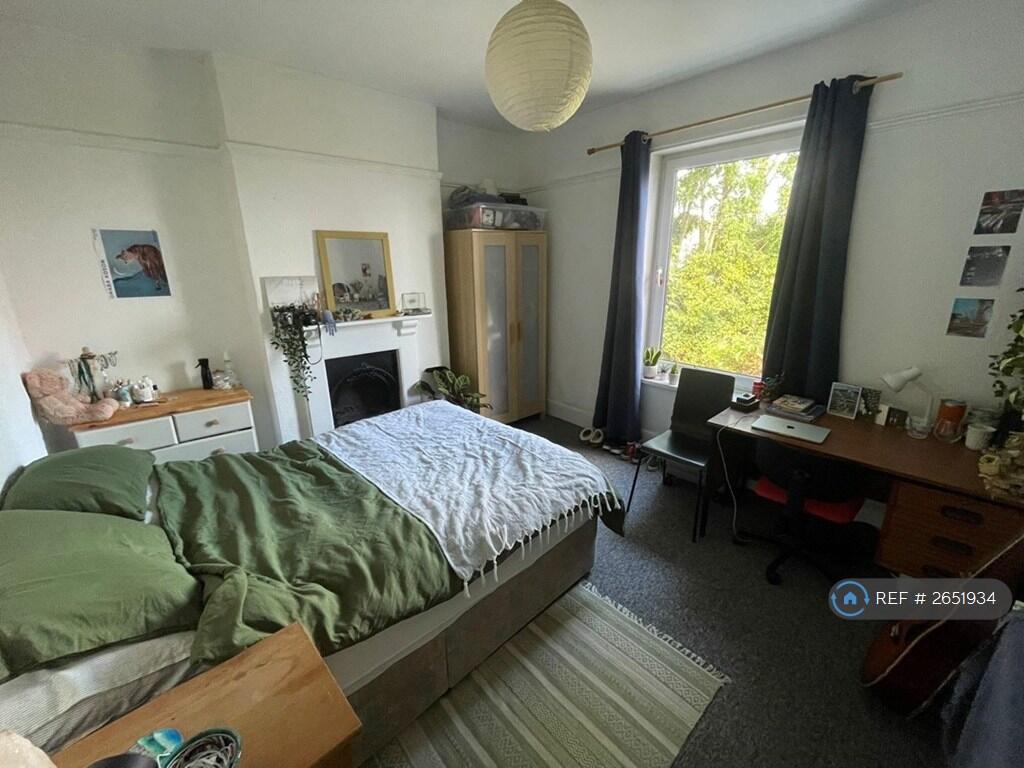 1st Floor Rear Bedroom