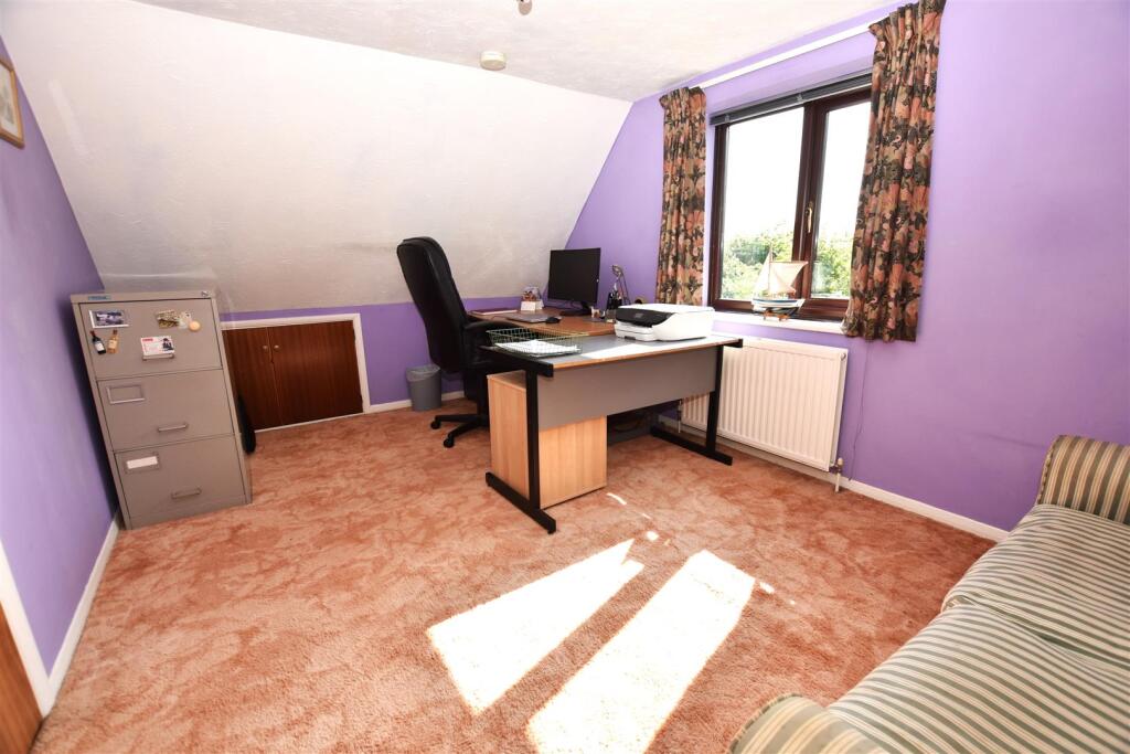 Bedroom.JPG
