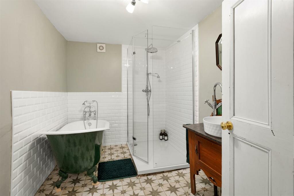 Montorse_Cottage_42.jpg