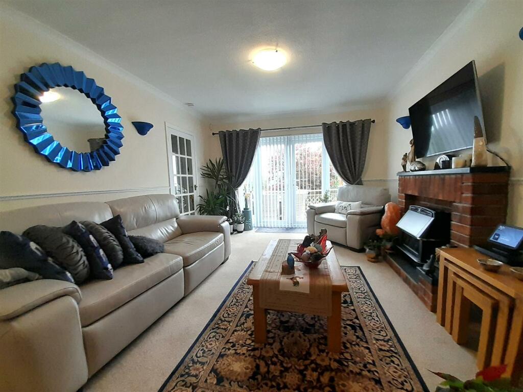 Living Room.jpg