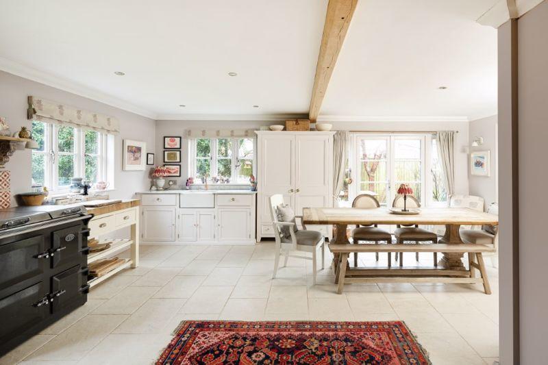 Kitchen dining room
