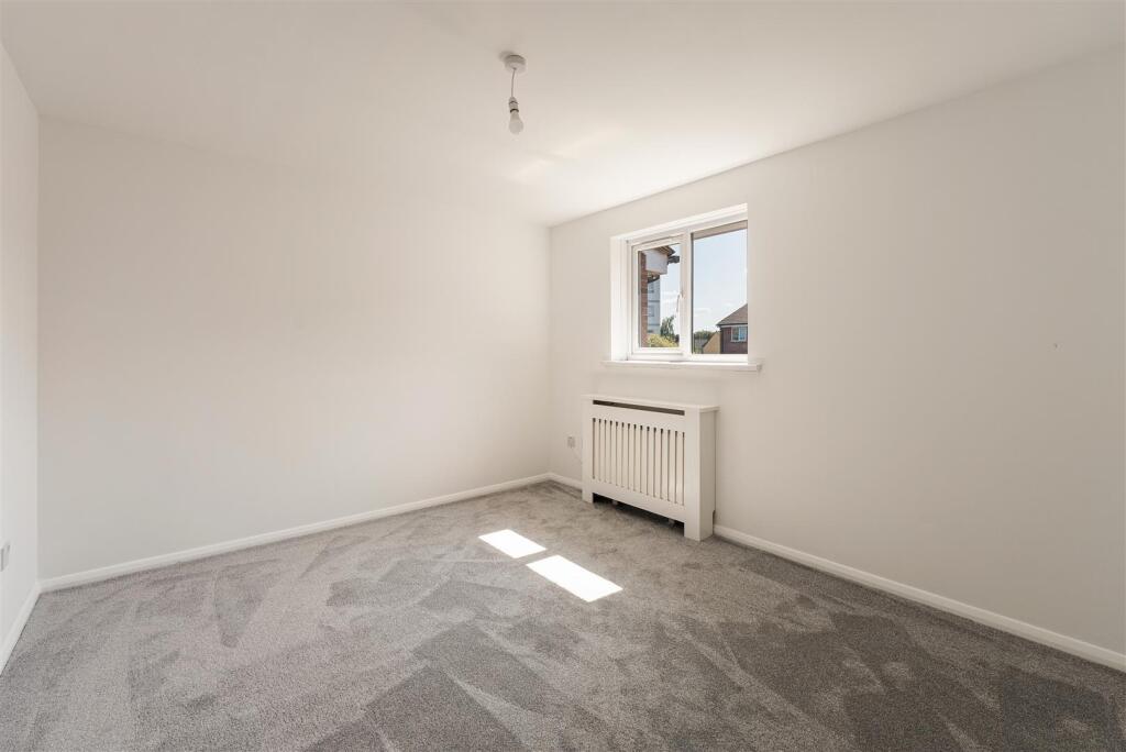 Green Pond Close, E17