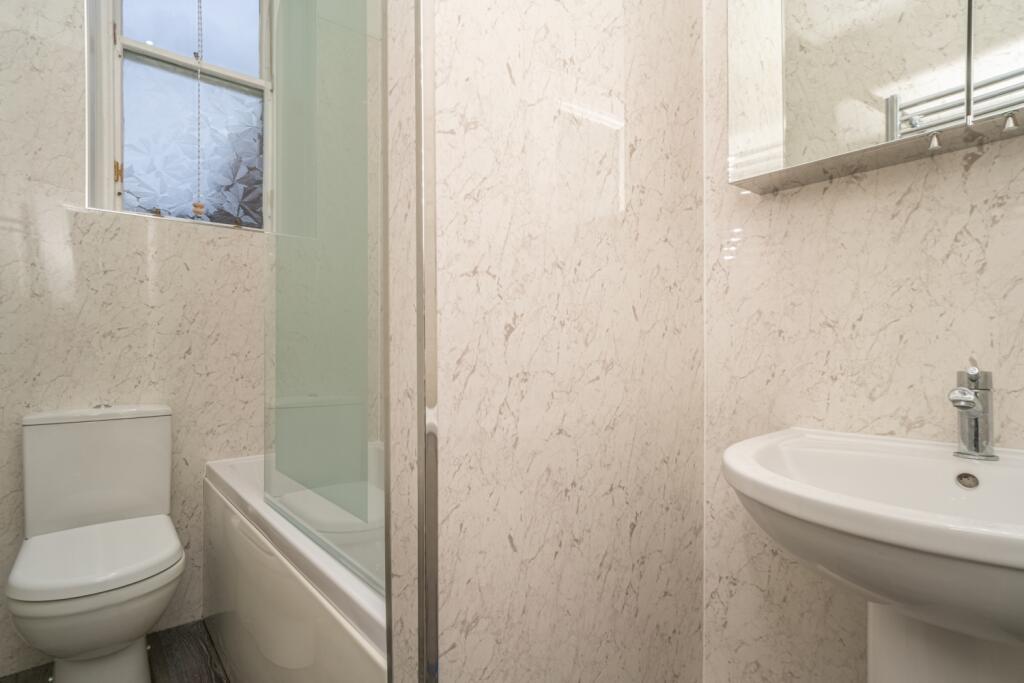 Bathroom_1