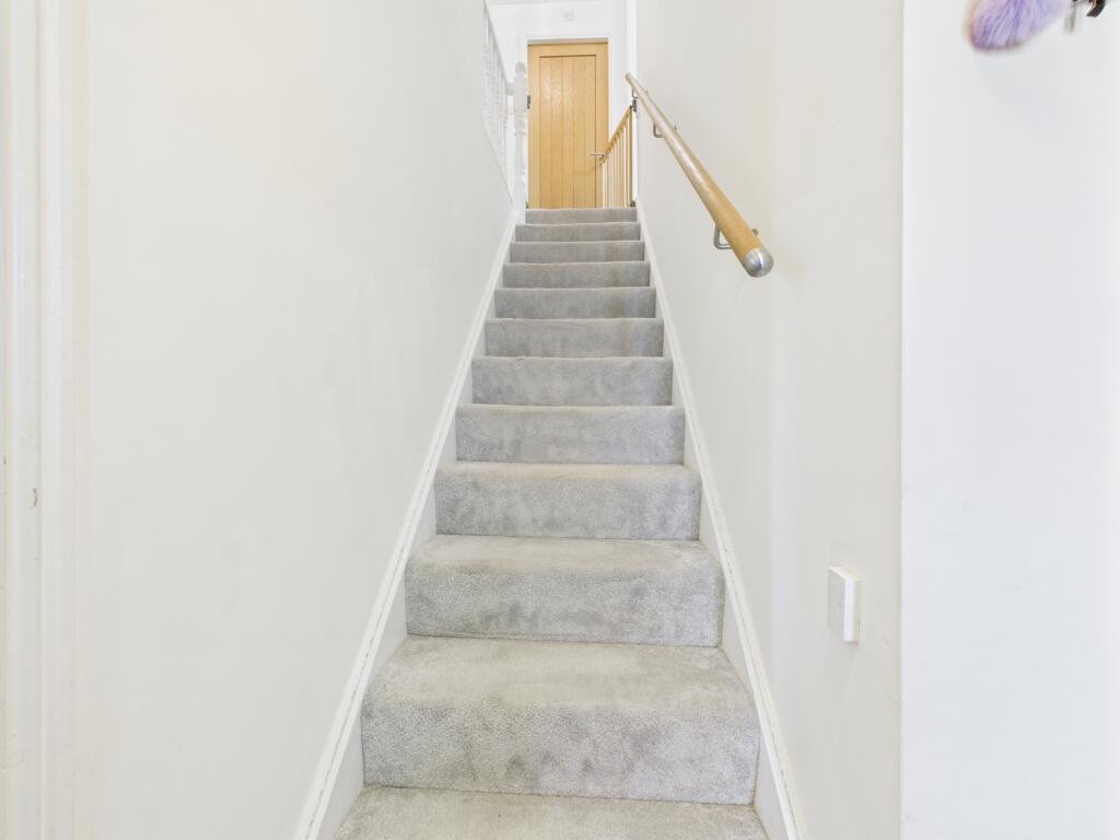 CAM03729G0-PR0090-STILL037