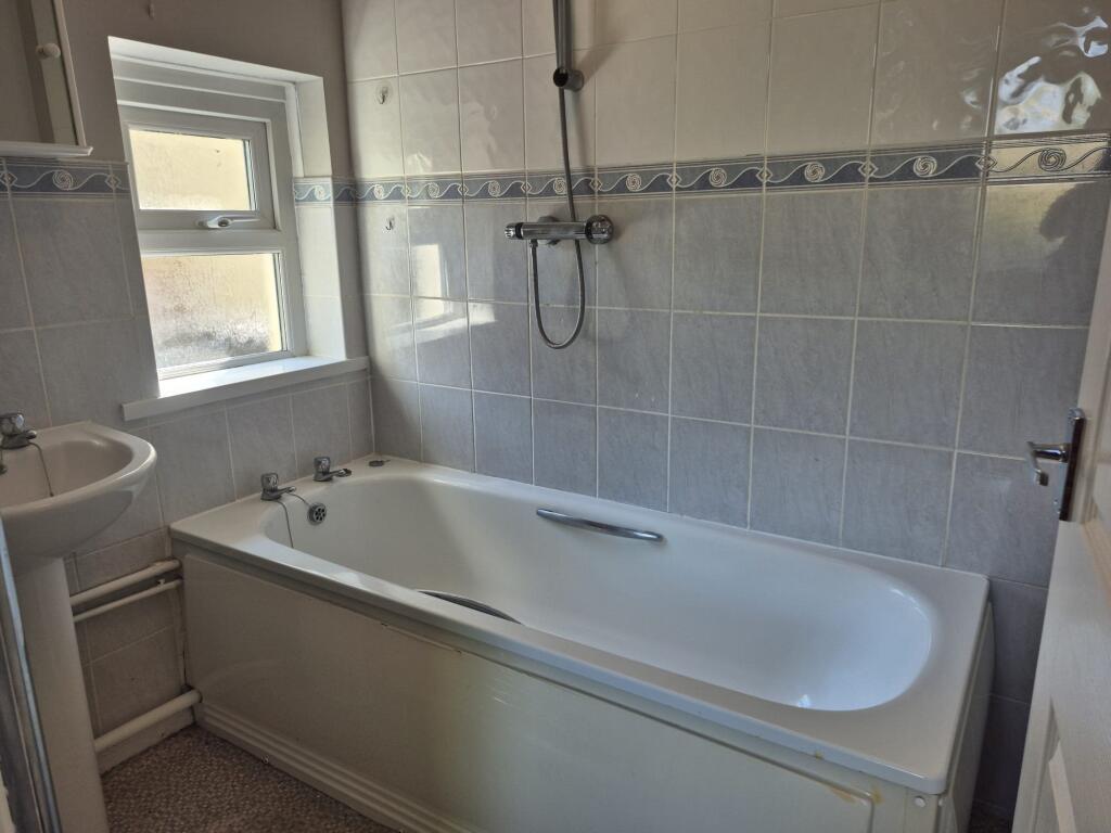 GetAttachmentThumbna