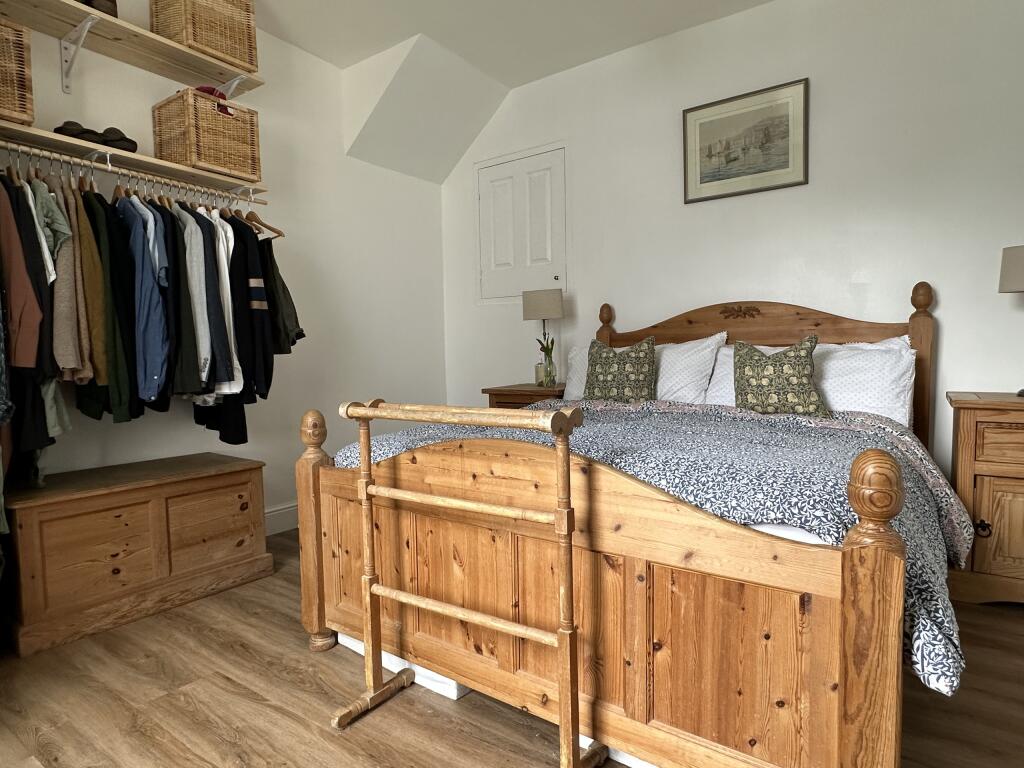 Bed 2 (2).JPG