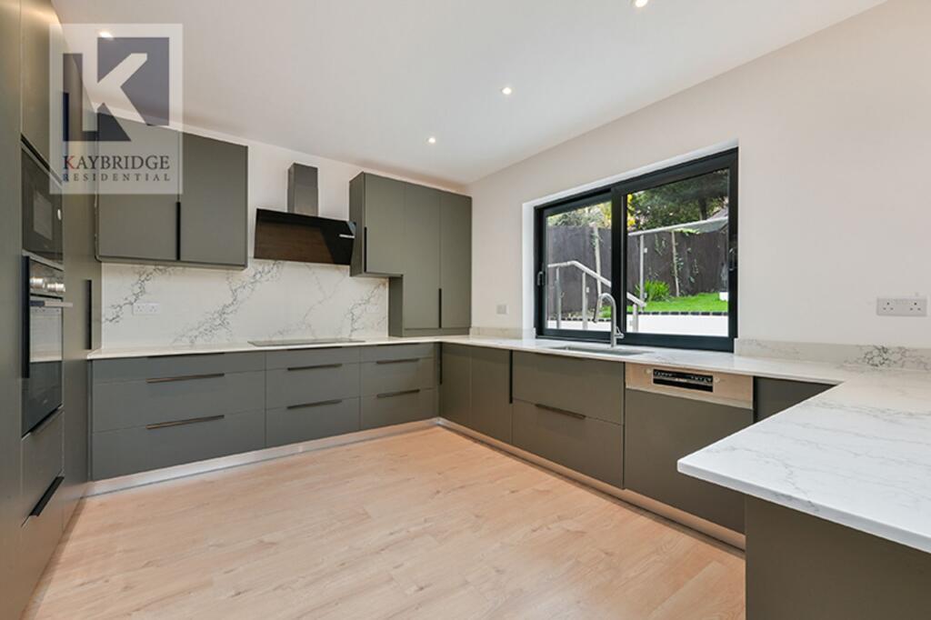 Donnington Road, Worcester Park - KT4 8EN