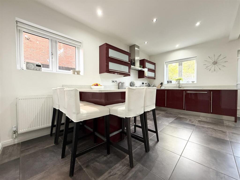 Dining Kitchen