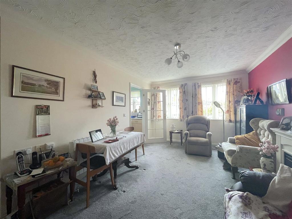 Living Room (2).jpeg