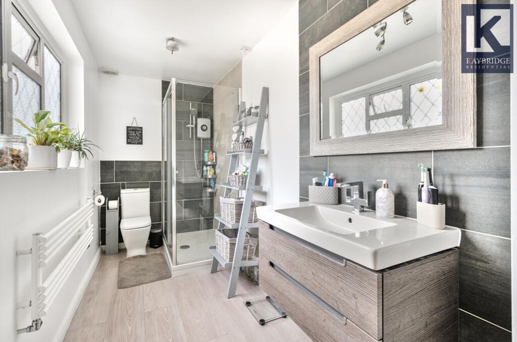 Seaforth Gardens, Epsom - KT19 0LP