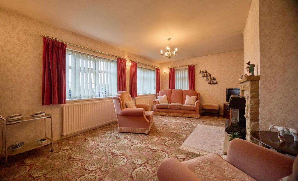 Front lounge dining room
