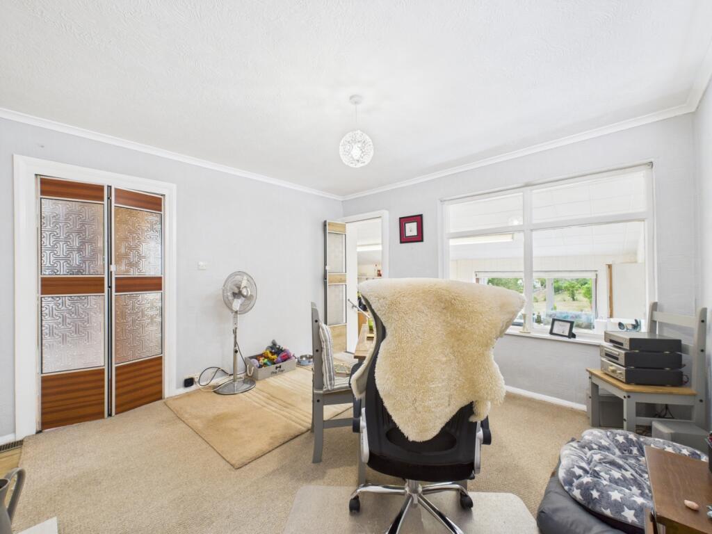 CAM01740G0-PR0434-STILL018