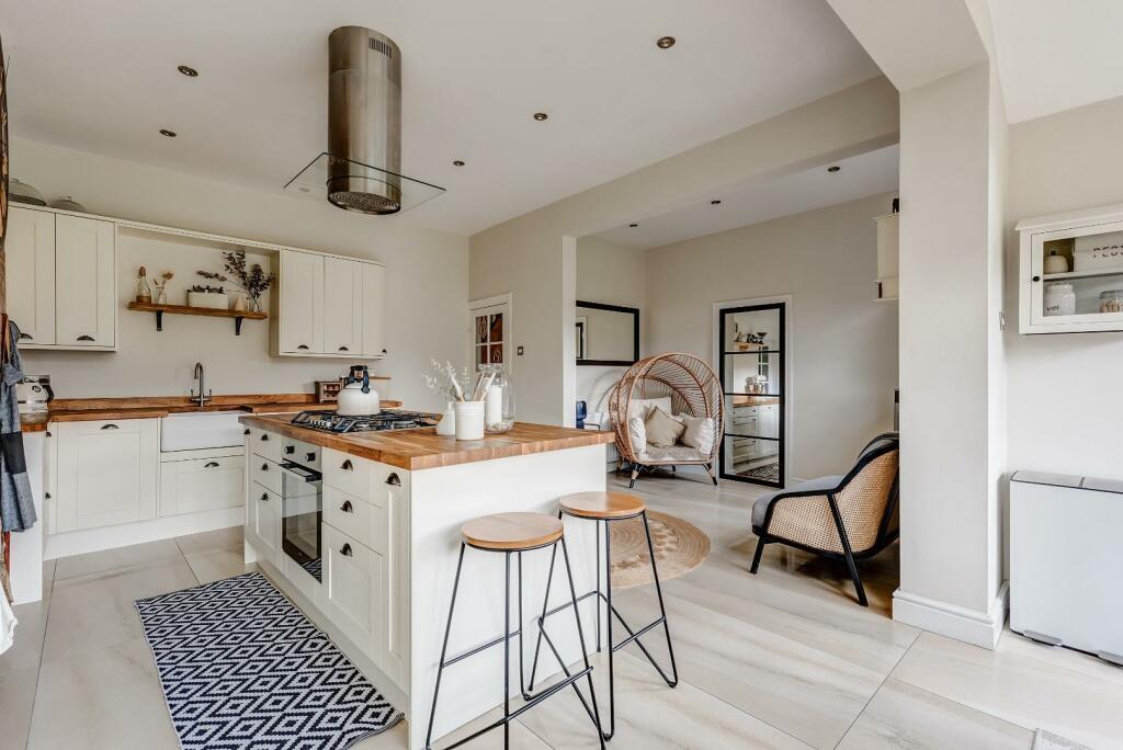 83TheWalk(InteriorNew)(28of33).jpg