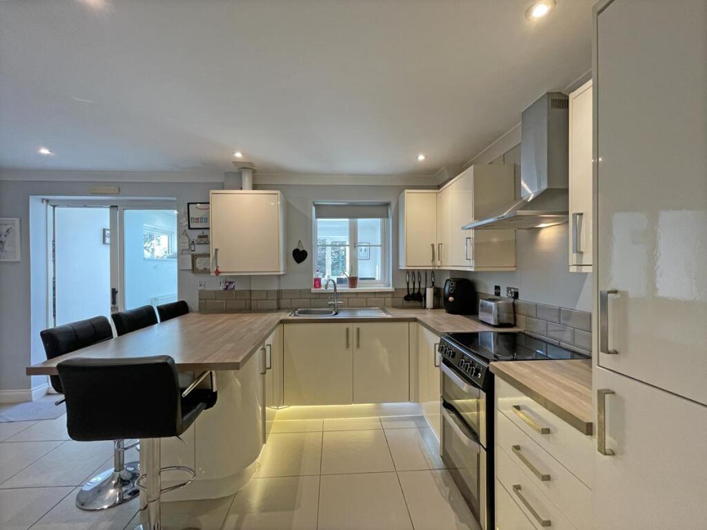 Lady Fern Road 35 - KItchen 2.jpg