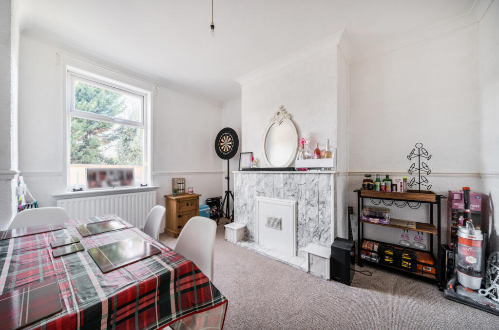 1386576-15-694575...