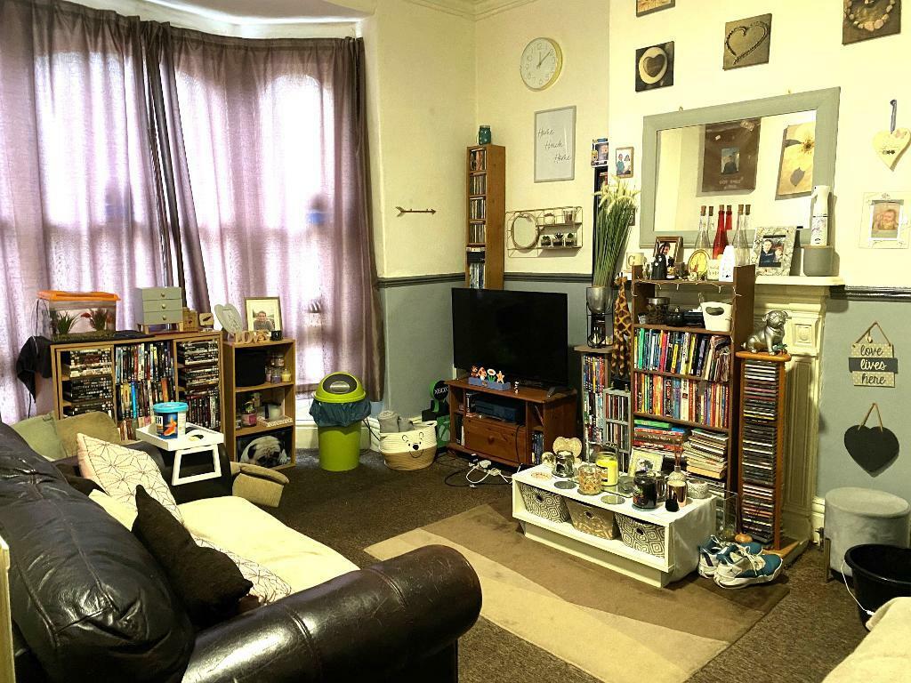 Flat 3 Lounge