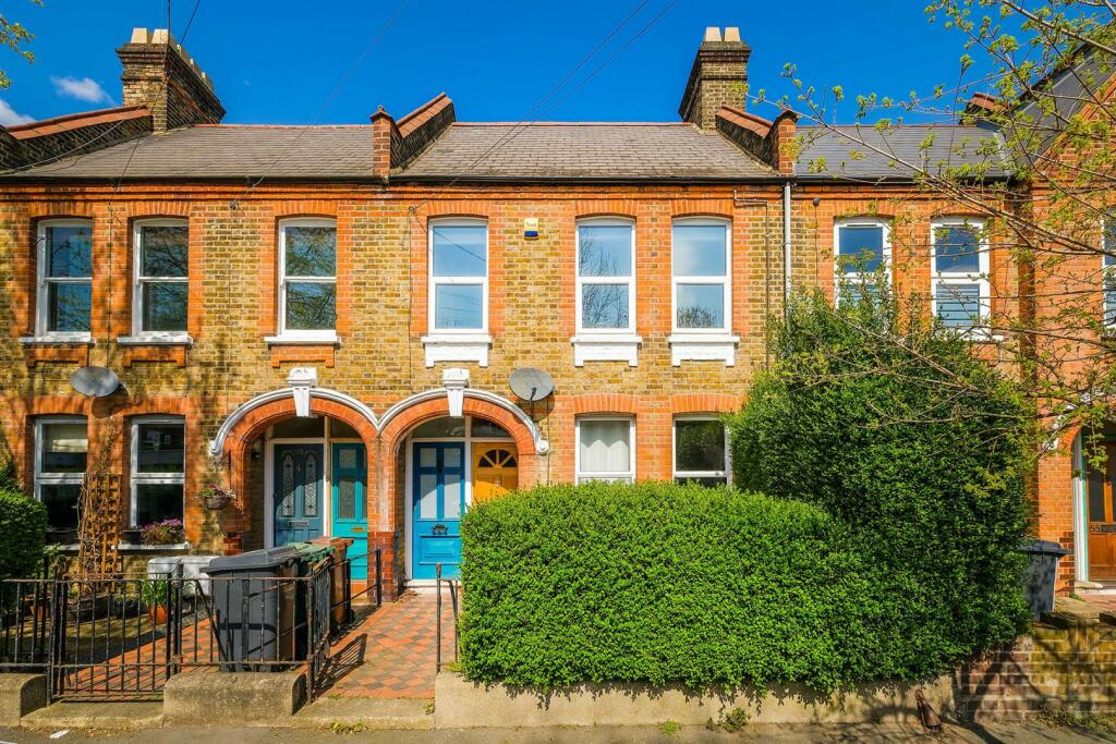 149 Brettenham Road ext-9_resized.jpg