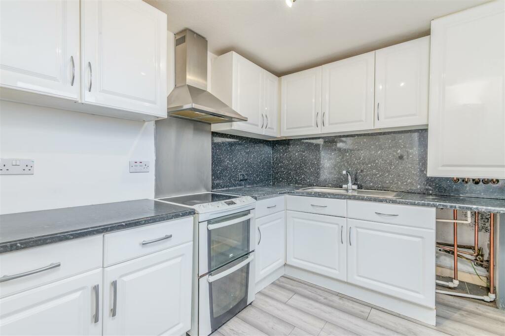 337B Strathmartine Rd Dundee-4.jpg