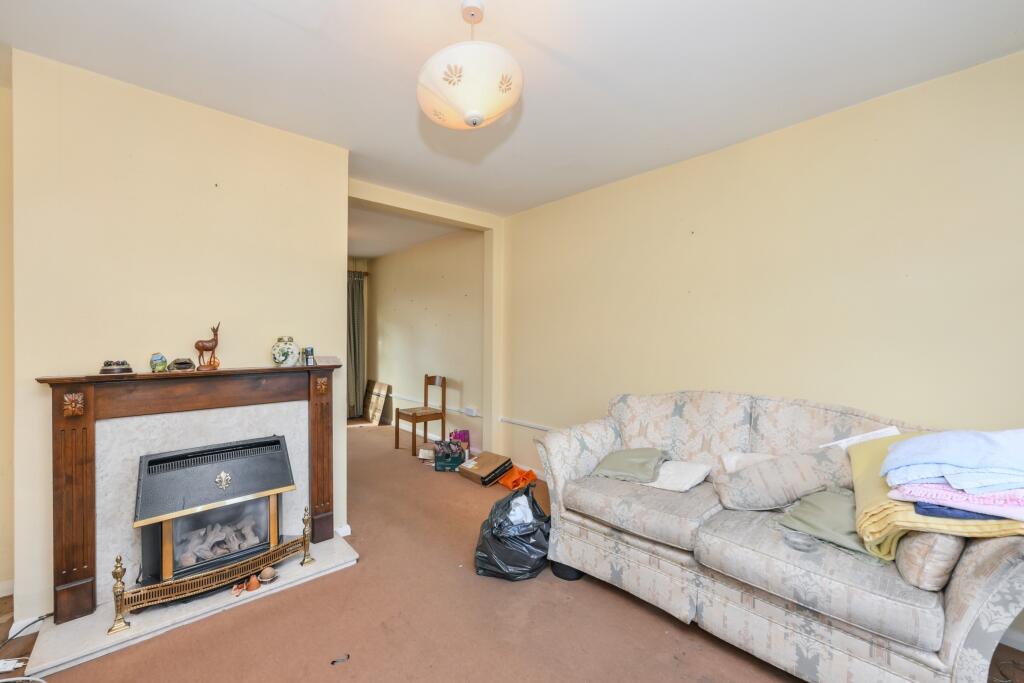 4 Field Way, Hoddesdon, Hertfordshire, EN11 0QN