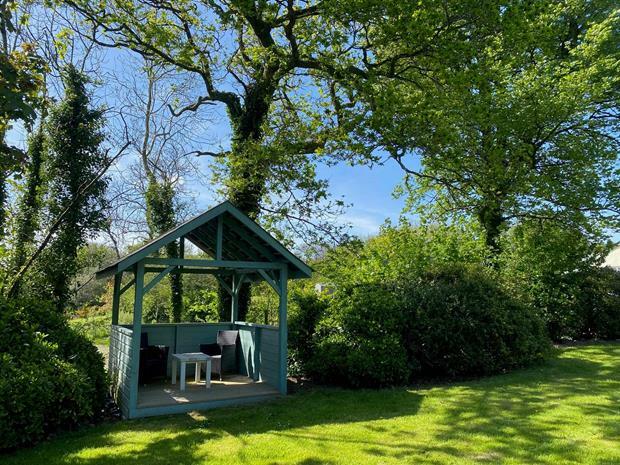 Shippen arbour