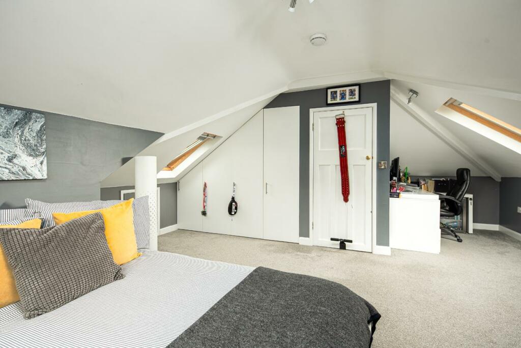 Bedroom2_2 - Copy (2).jpg
