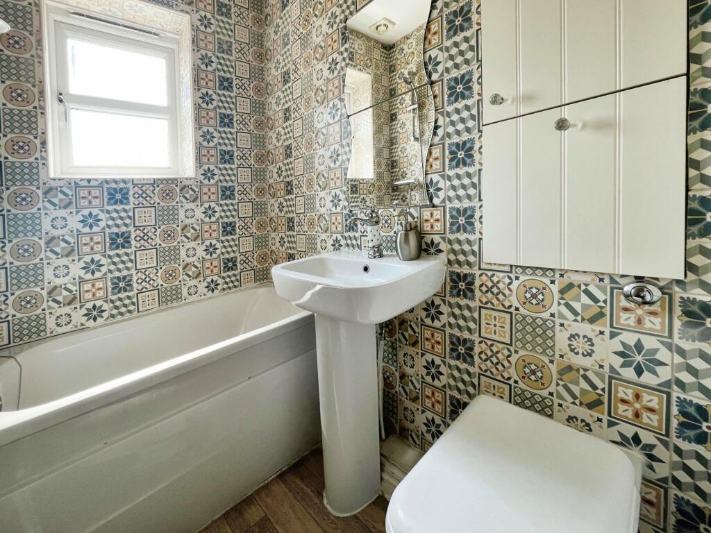 Main Bathroom