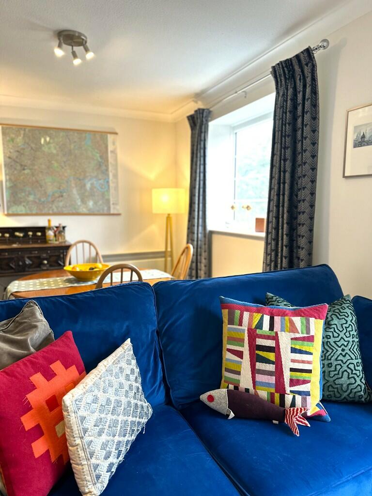 Living Room, View 4