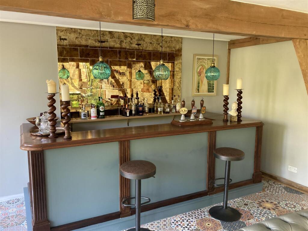 bar.jpg