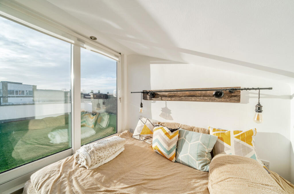 1386763-28-6932b8...