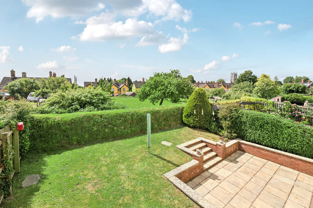 1301772-6-6838845...